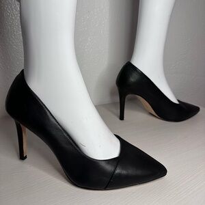 Black high heel shoes sz 8.5